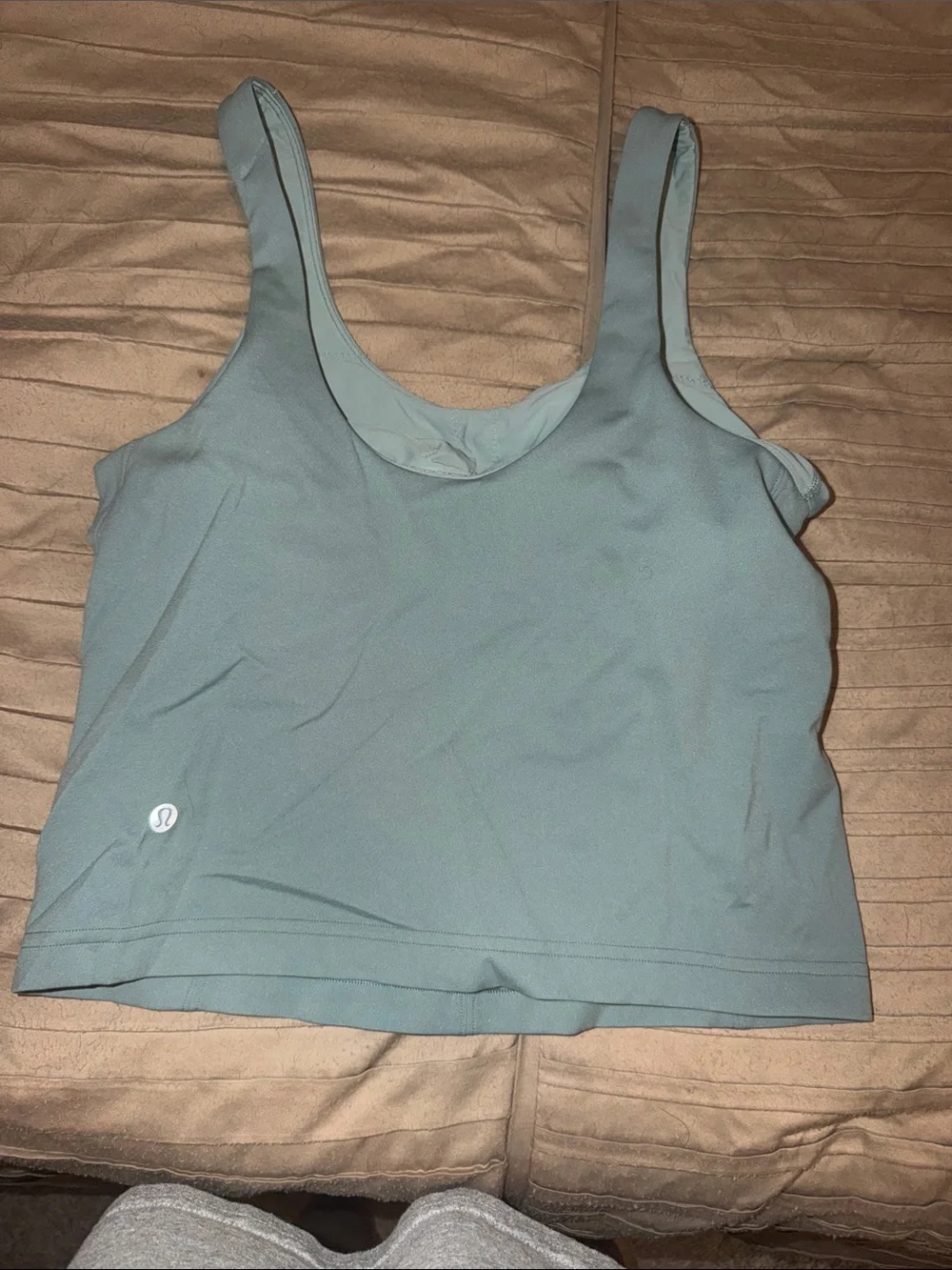 Lululemon Light Green Scoop-Neck Cropped Tank Top